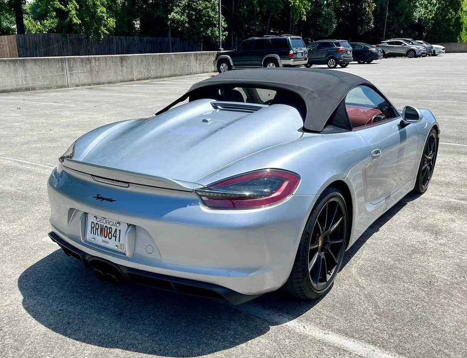 2016 Porsche 981 Boxster Spyder - Image 28 of 31