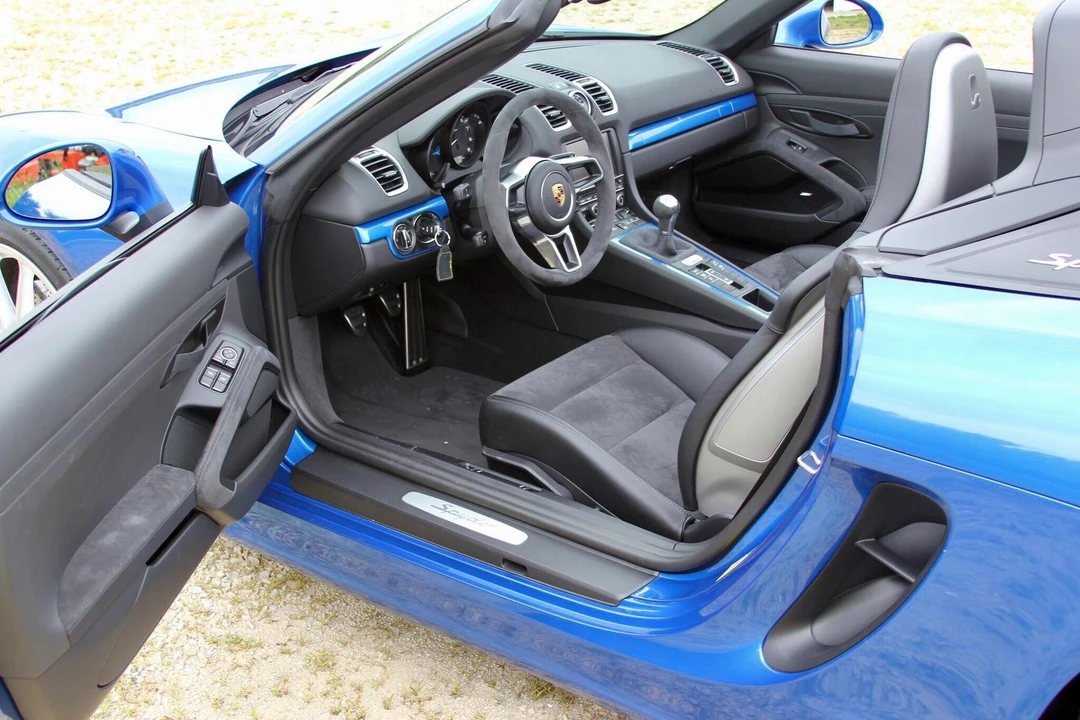 2016 Porsche 981 Boxster Spyder - Image 4 of 6