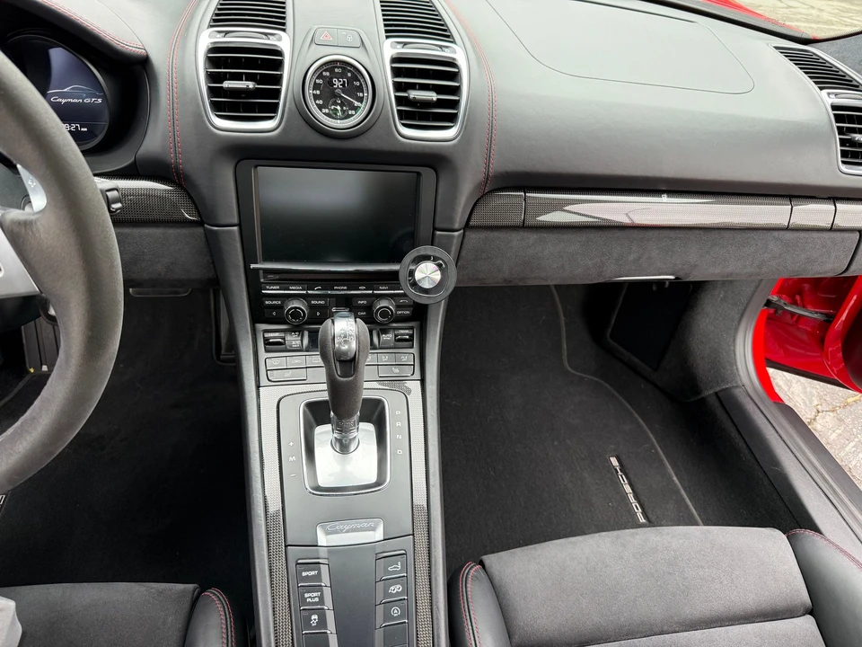 2016 Porsche 981 Cayman GTS - Image 25 of 31