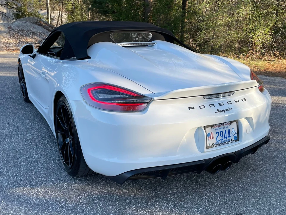 2016 Porsche 981 Boxster Spyder - Image 4 of 21