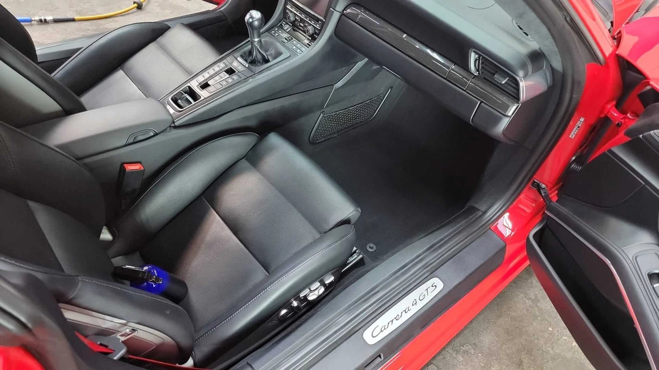 2016 Porsche 991 Carrera GTS - Image 9 of 13