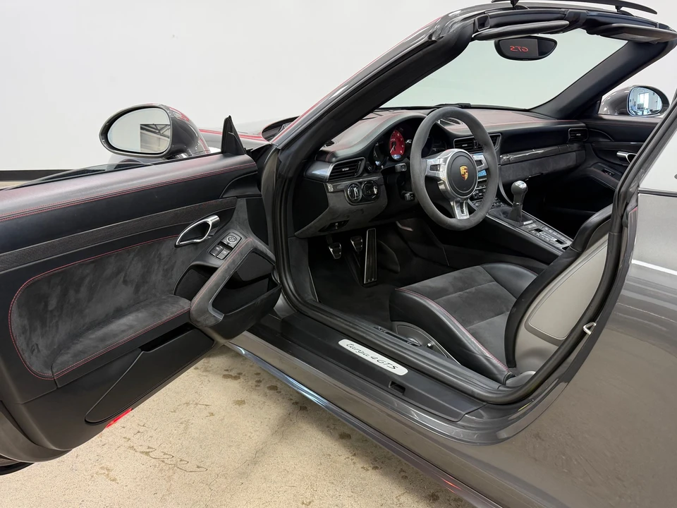 2016 Porsche 991 Targa 4 GTS - Image 20 of 31