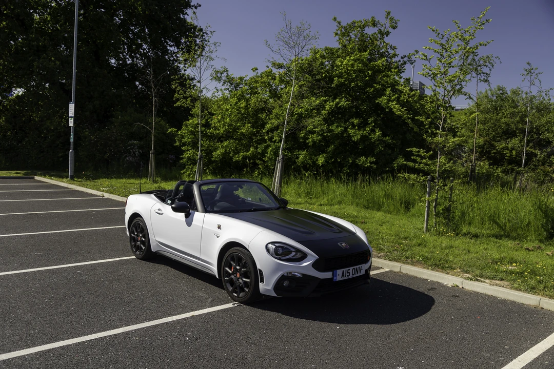 2016 Fiat 124 Spider - Image 12 of 31