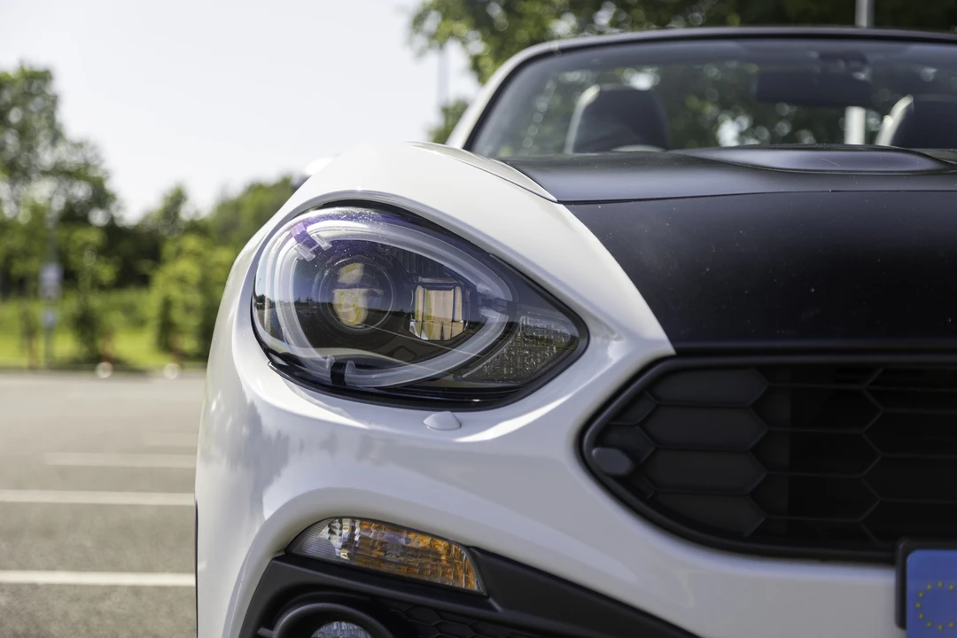 2016 Fiat 124 Spider - Image 20 of 31