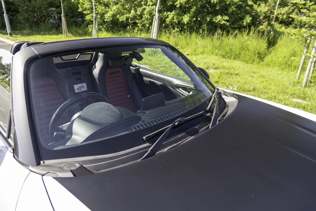 2016 Fiat 124 Spider - Image 25 of 31