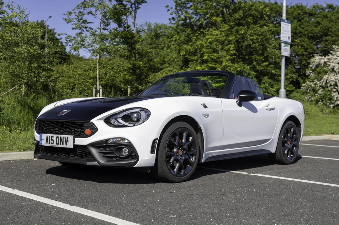 2016 Fiat 124 Spider - Image 2 of 31
