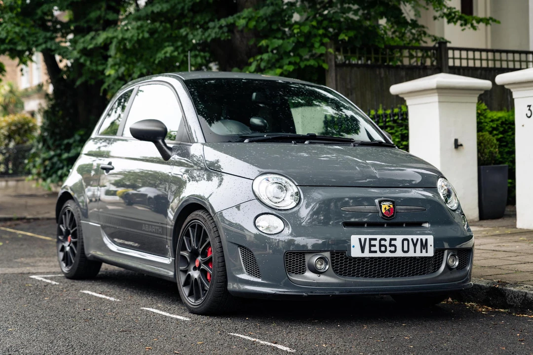 2016 Fiat Abarth 500 - Image 2 of 31