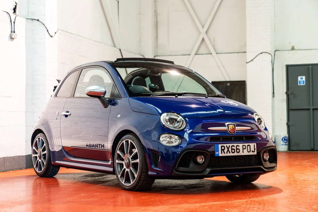 2016 Fiat Abarth 500 - Image 2 of 31