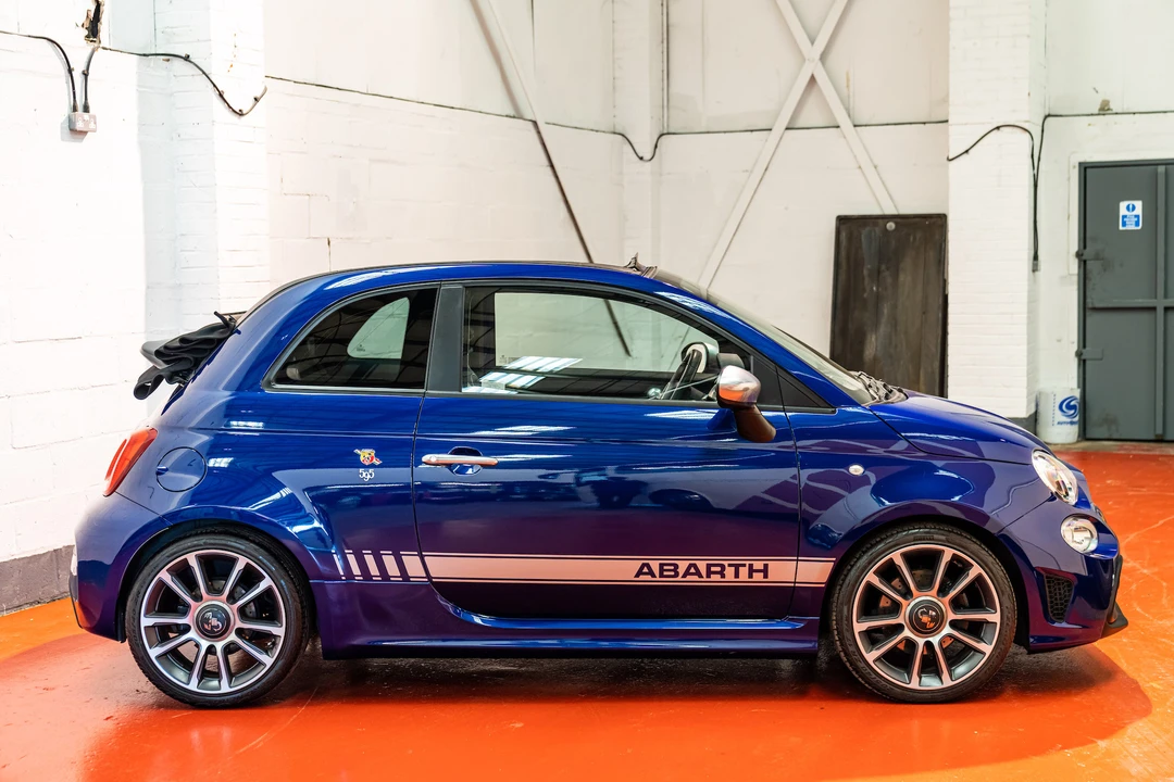 2016 Fiat Abarth 500 - Image 17 of 31