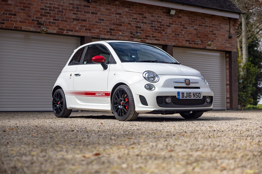 2016 Fiat Abarth 500 - Image 18 of 31