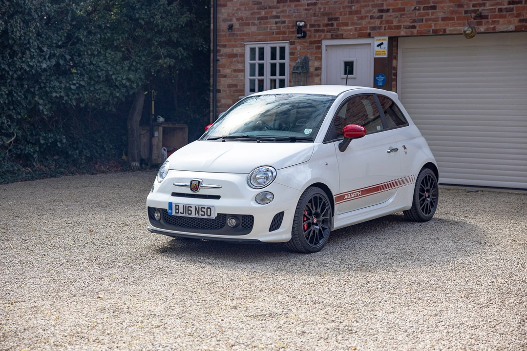 2016 Fiat Abarth 500 - Image 12 of 31
