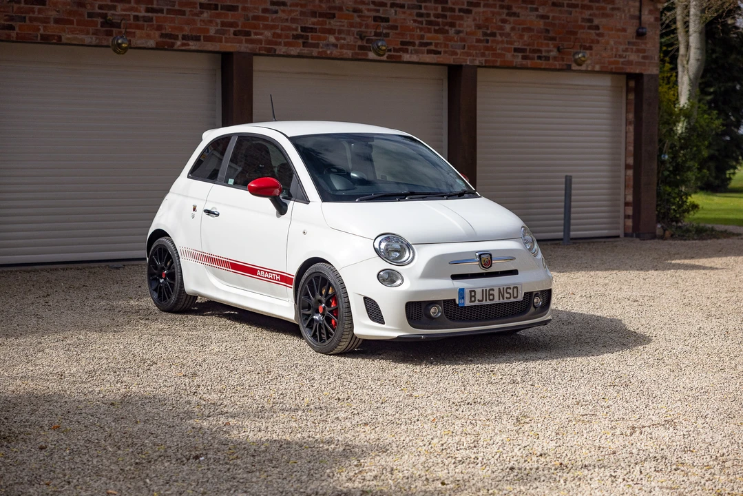 2016 Fiat Abarth 500 - Image 10 of 31