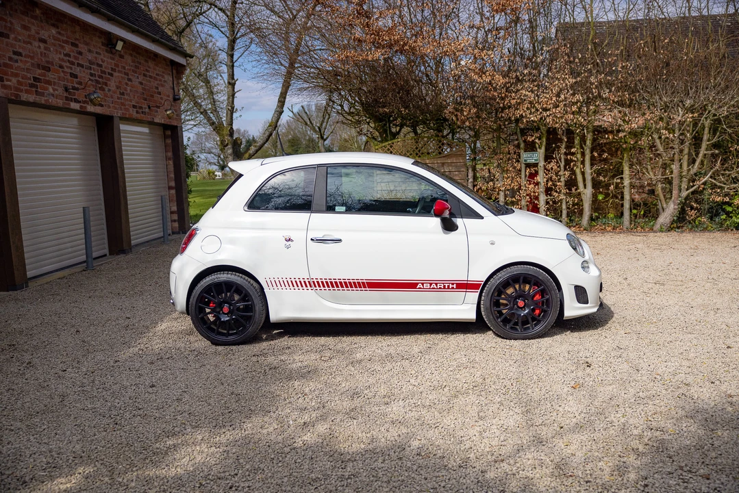 2016 Fiat Abarth 500 - Image 9 of 31