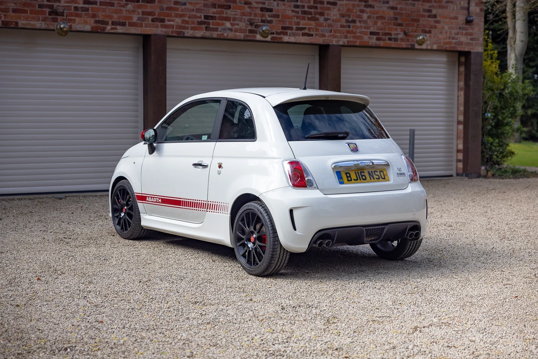 2016 Fiat Abarth 500 - Image 6 of 31