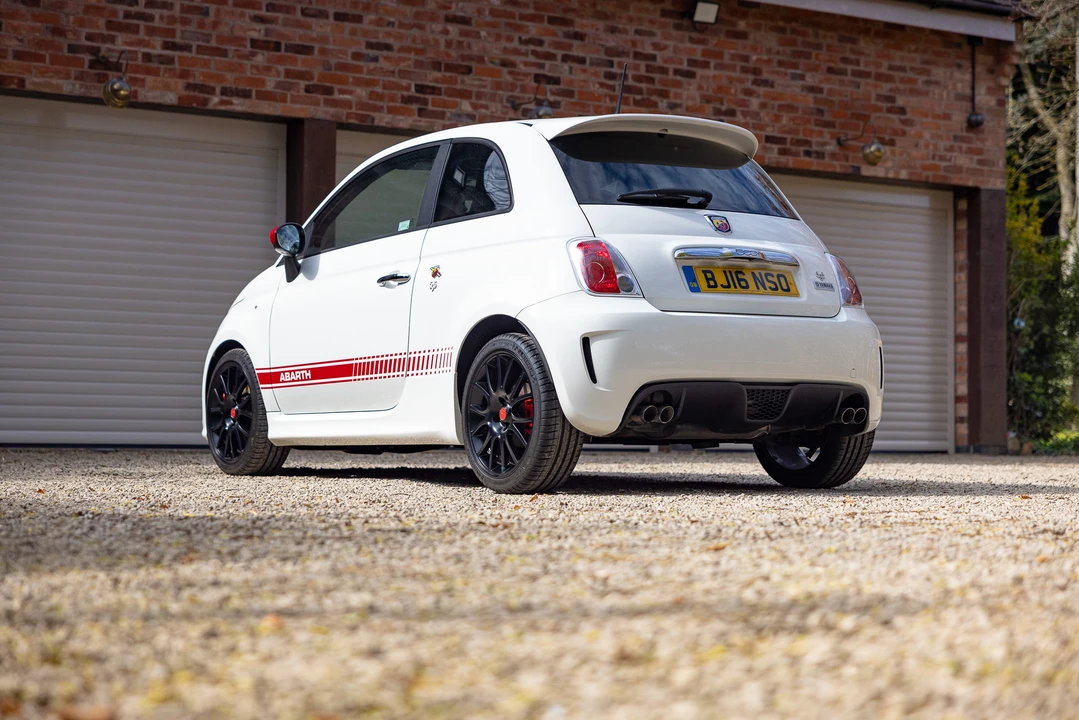 2016 Fiat Abarth 500 - Image 14 of 31