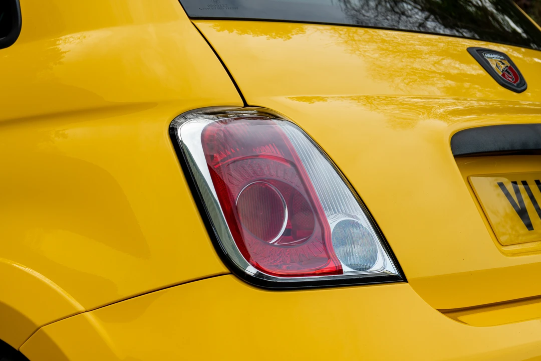 2016 Fiat Abarth 500 - Image 11 of 31
