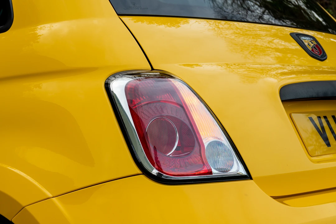 2016 Fiat Abarth 500 - Image 13 of 31