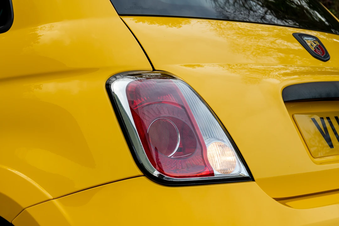 2016 Fiat Abarth 500 - Image 14 of 31