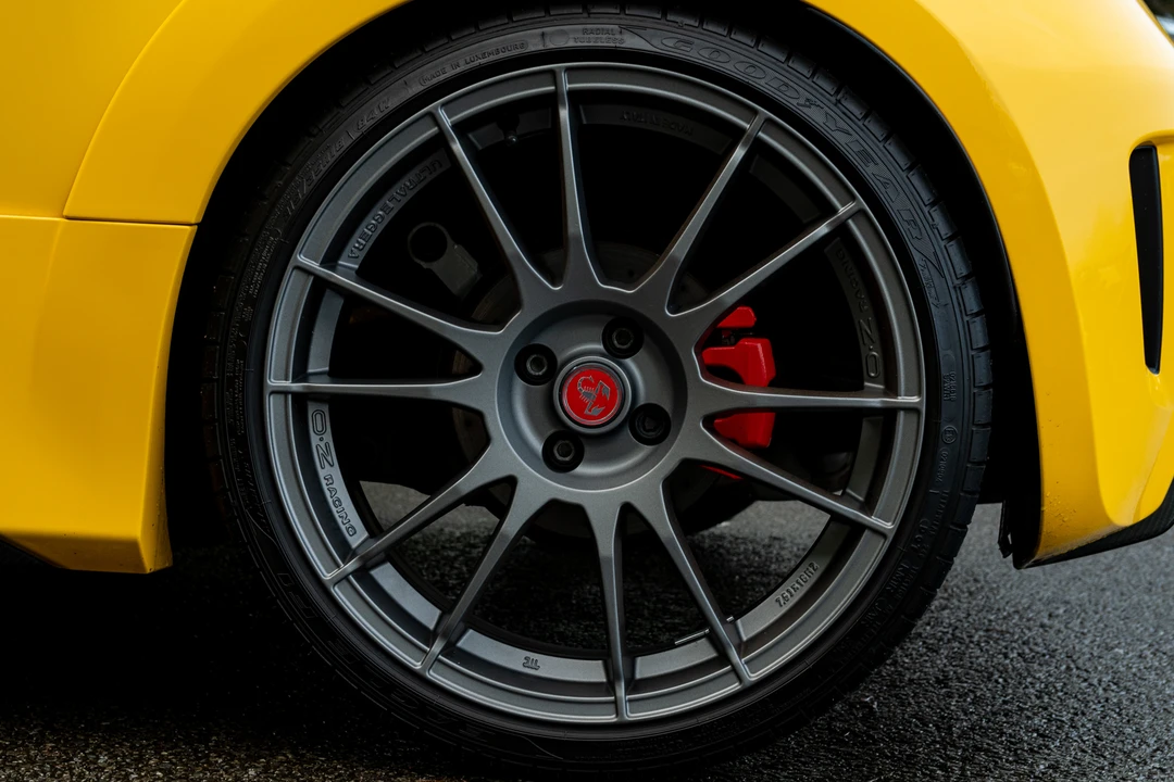 2016 Fiat Abarth 500 - Image 18 of 31