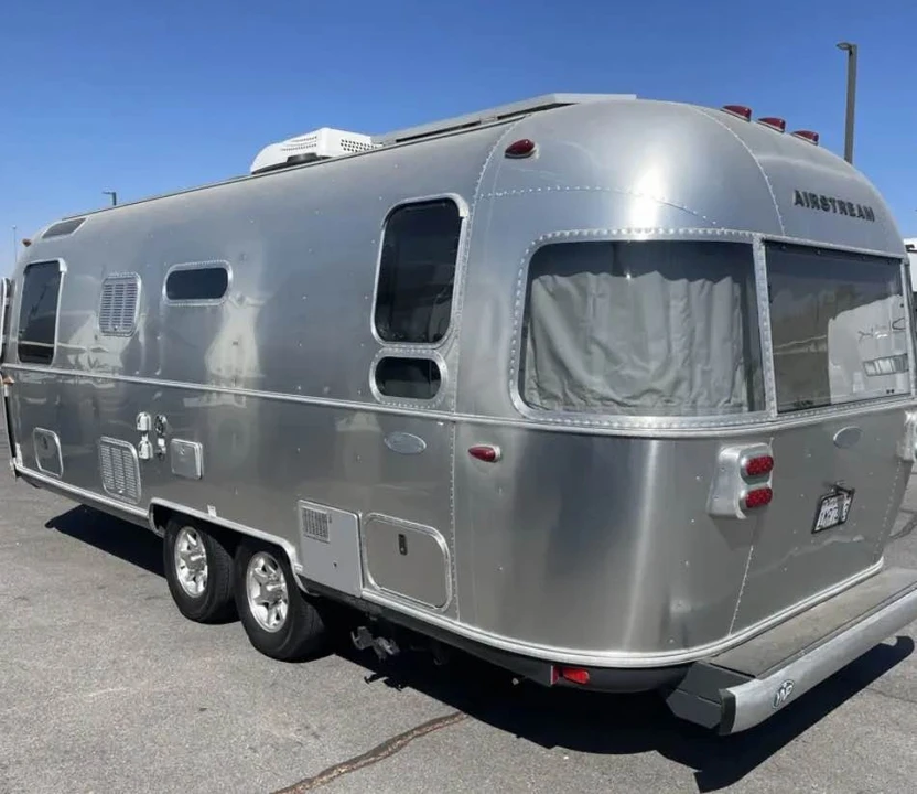 2016 Airstream - Image 3 of 19
