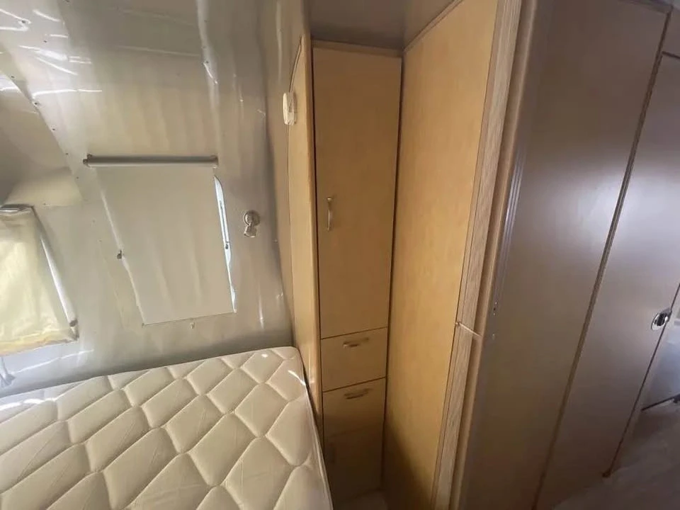 2016 Airstream - Image 12 of 19