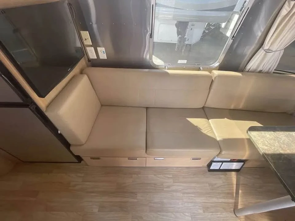 2016 Airstream - Image 6 of 19