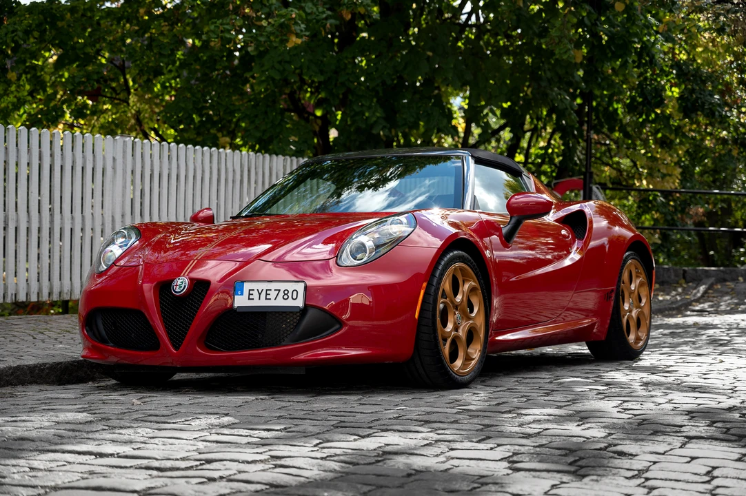 2016 Alfa Romeo 4C Spider - Image 4 of 31