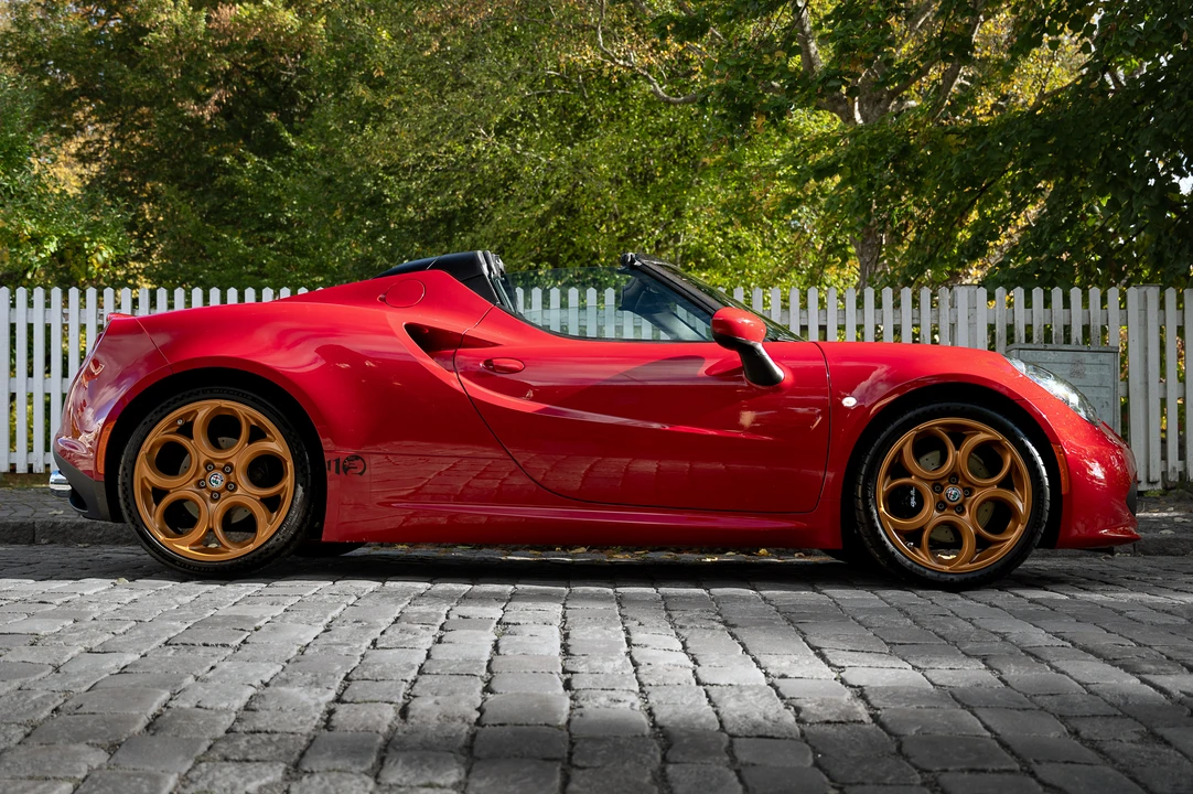 2016 Alfa Romeo 4C Spider - Image 9 of 31
