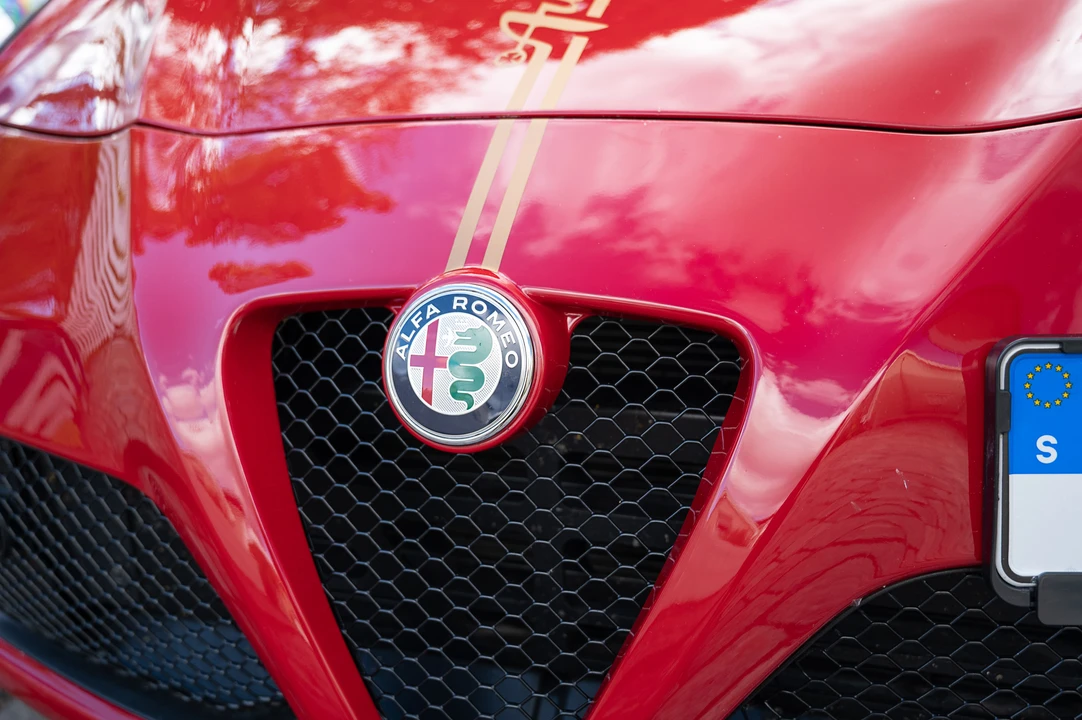 2016 Alfa Romeo 4C Spider - Image 17 of 31