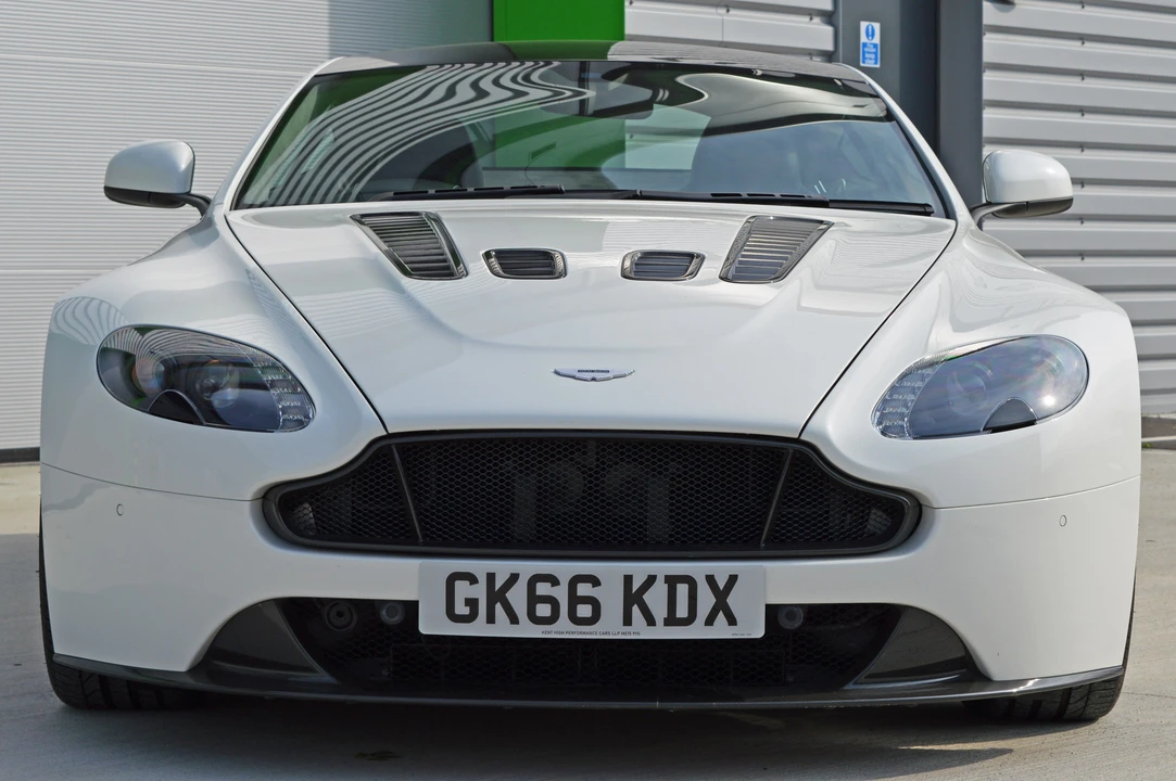 2016 Aston Martin V12 Vantage (2010-2018) - Image 11 of 31