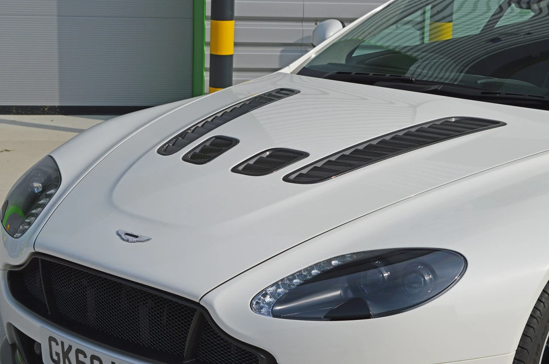 2016 Aston Martin V12 Vantage (2010-2018) - Image 12 of 31
