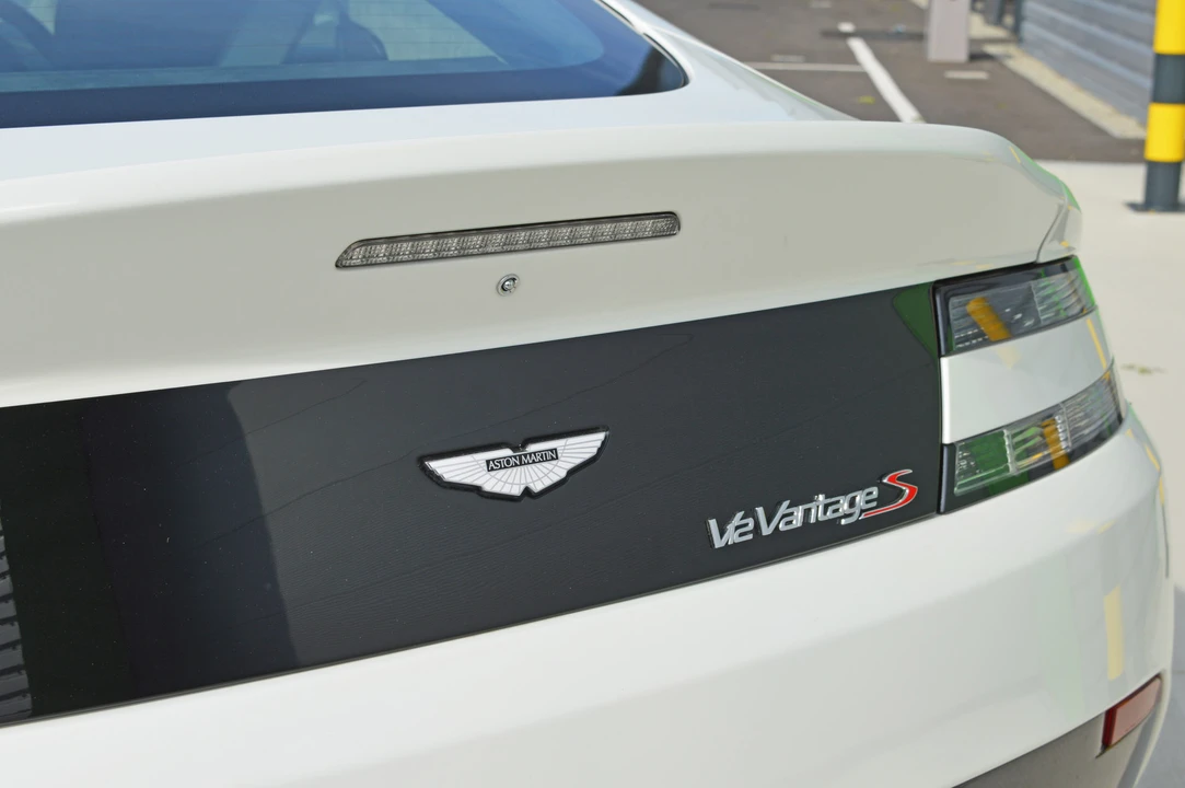 2016 Aston Martin V12 Vantage (2010-2018) - Image 16 of 31