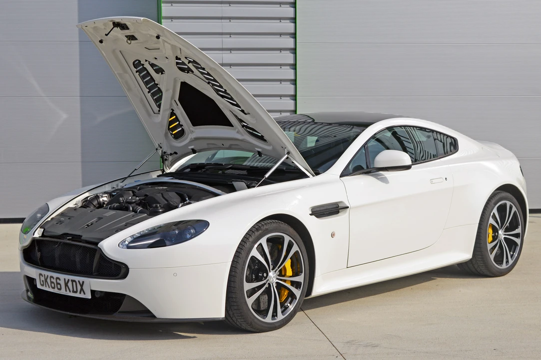 2016 Aston Martin V12 Vantage (2010-2018) - Image 24 of 31