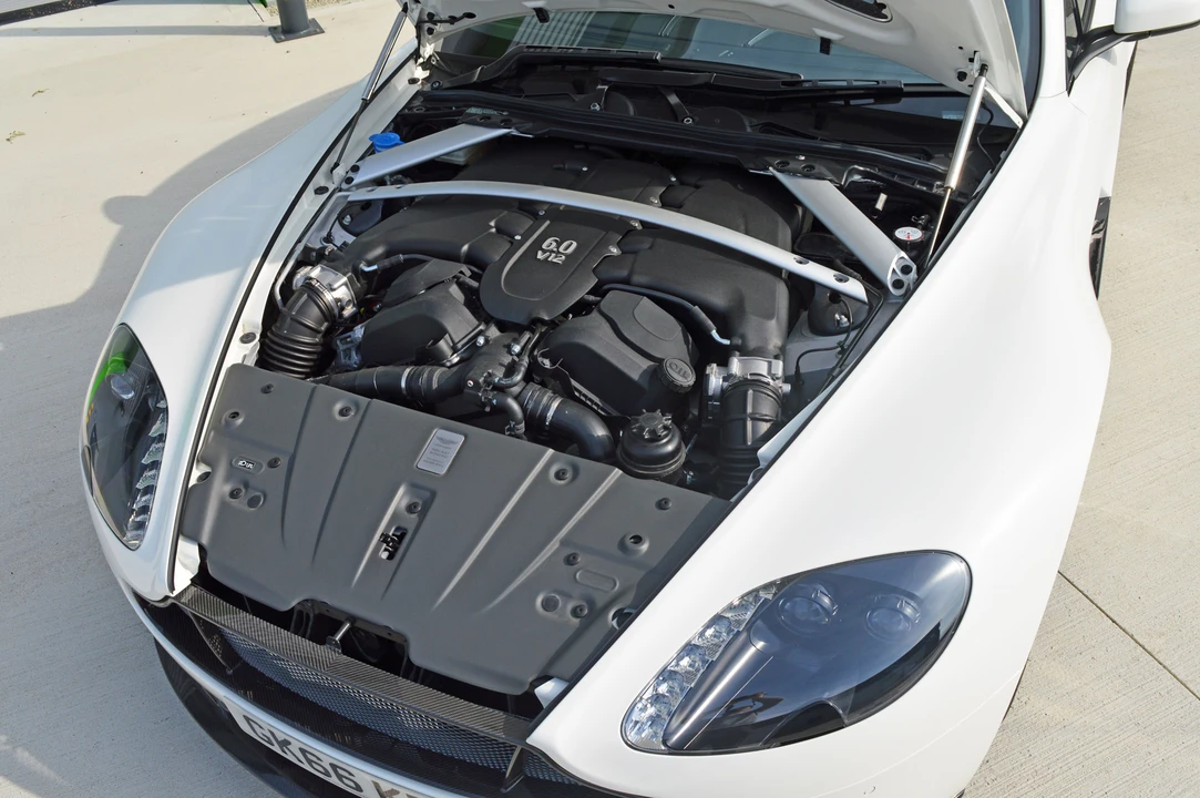 2016 Aston Martin V12 Vantage (2010-2018) - Image 26 of 31