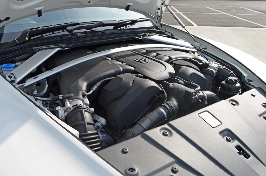 2016 Aston Martin V12 Vantage (2010-2018) - Image 29 of 31