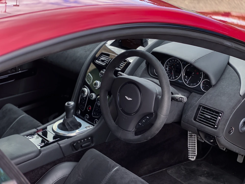 2016 Aston Martin V12 Vantage (2010-2018) - Image 24 of 31