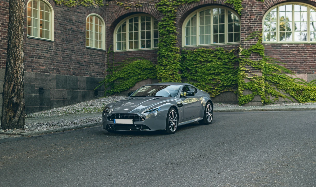 2016 Aston Martin V8 Vantage (2006-2017) - Image 16 of 31