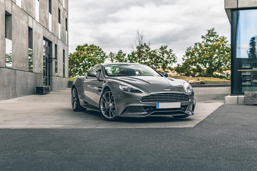2016 Aston Martin Vanquish 2nd Gen - Image 10 of 31
