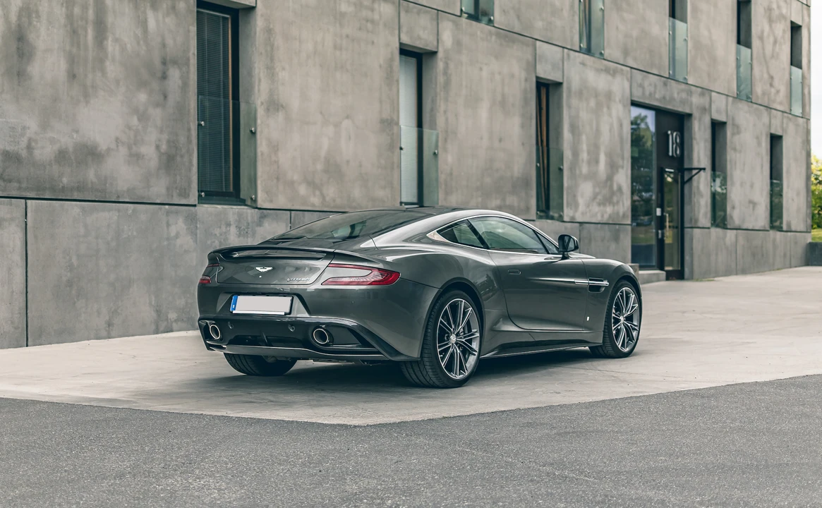 2016 Aston Martin Vanquish 2nd Gen - Image 12 of 31