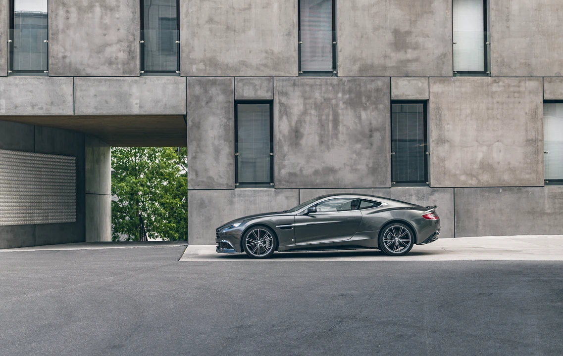 2016 Aston Martin Vanquish 2nd Gen - Image 16 of 31