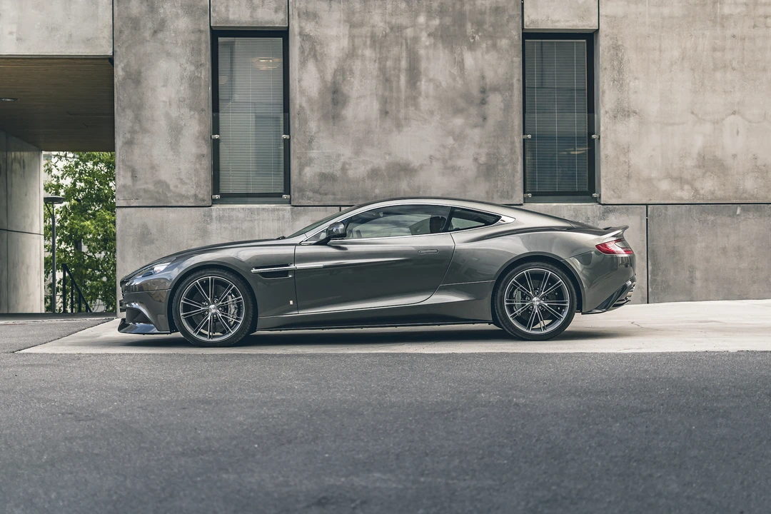 2016 Aston Martin Vanquish 2nd Gen - Image 5 of 31