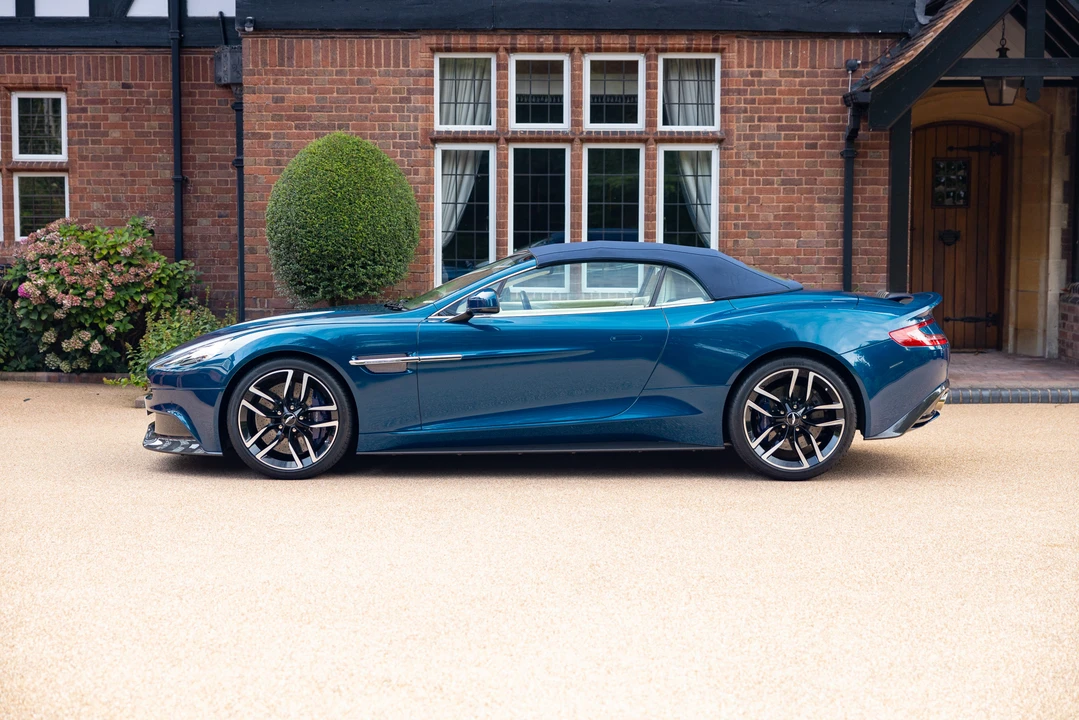 2016 Aston Martin Vanquish 2nd Gen - Image 9 of 31