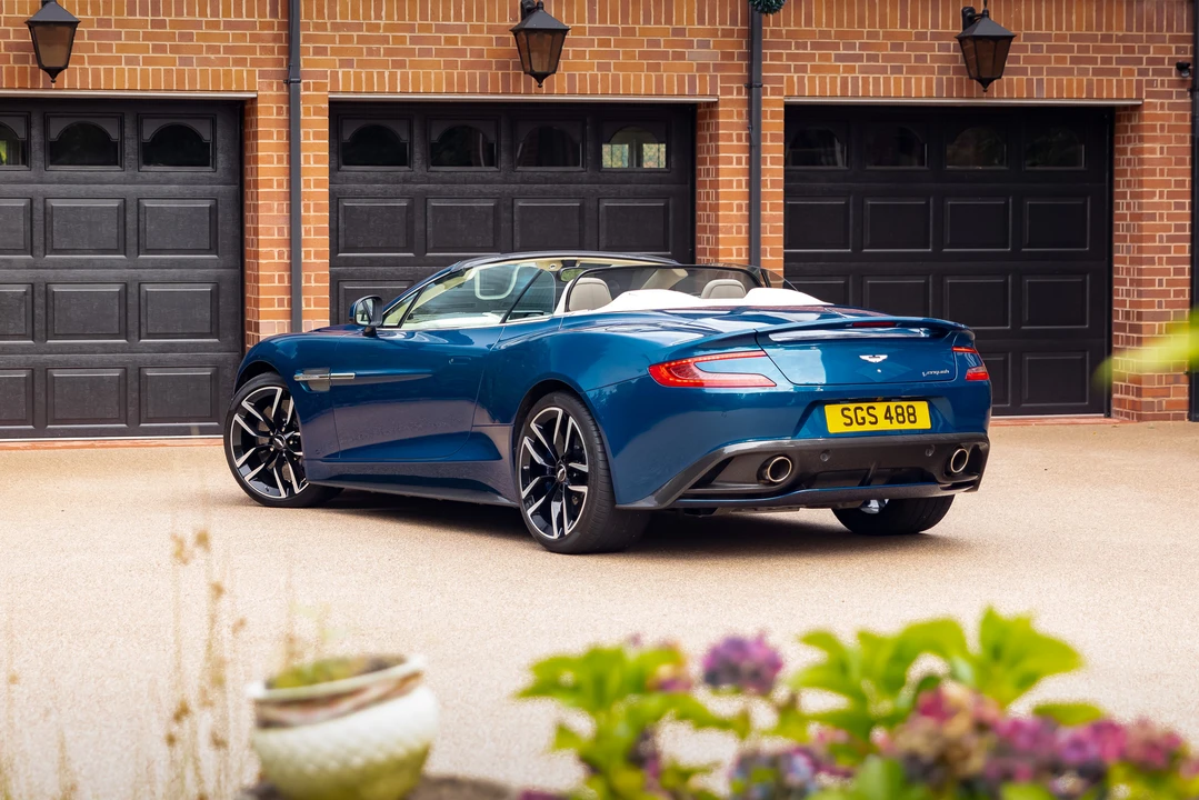 2016 Aston Martin Vanquish 2nd Gen - Image 13 of 31