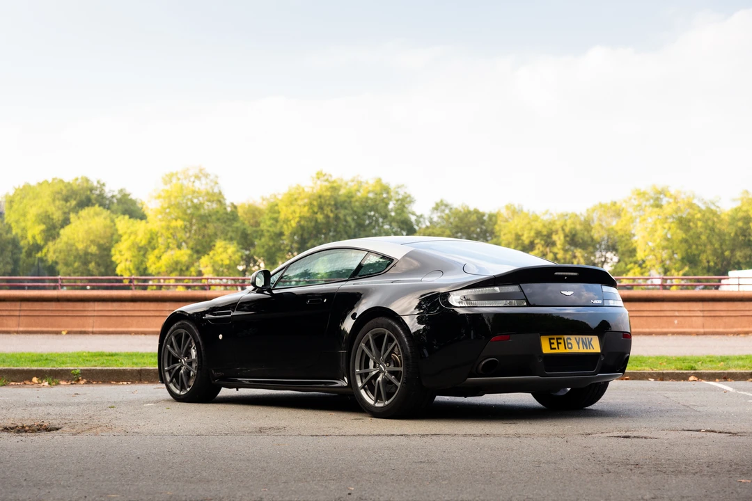 2016 Aston Martin V8 Vantage (2006-2017) - Image 19 of 31
