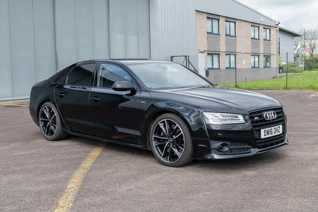 2015 Audi D4 S8 - Image 2 of 2
