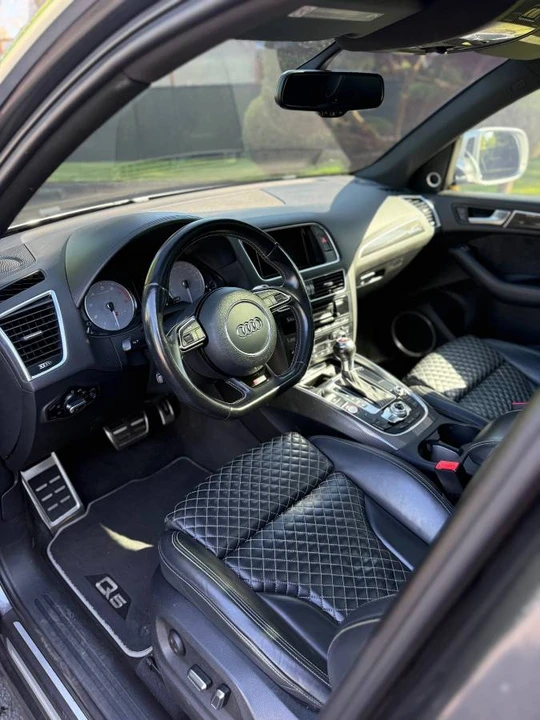 2016 Audi 8R SQ5 - Image 10 of 15