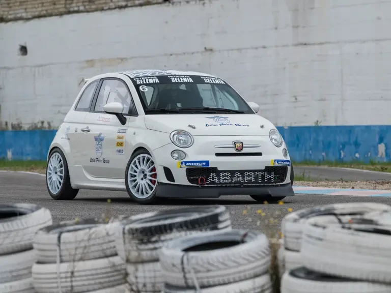 2016 Abarth - Image 2 of 31