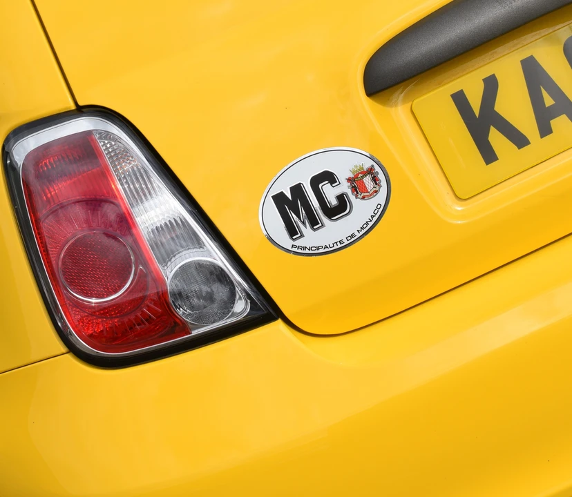 2016 Fiat Abarth 500 - Image 13 of 31