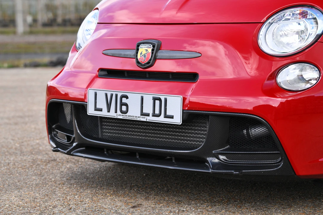 2016 Abarth - Image 25 of 31