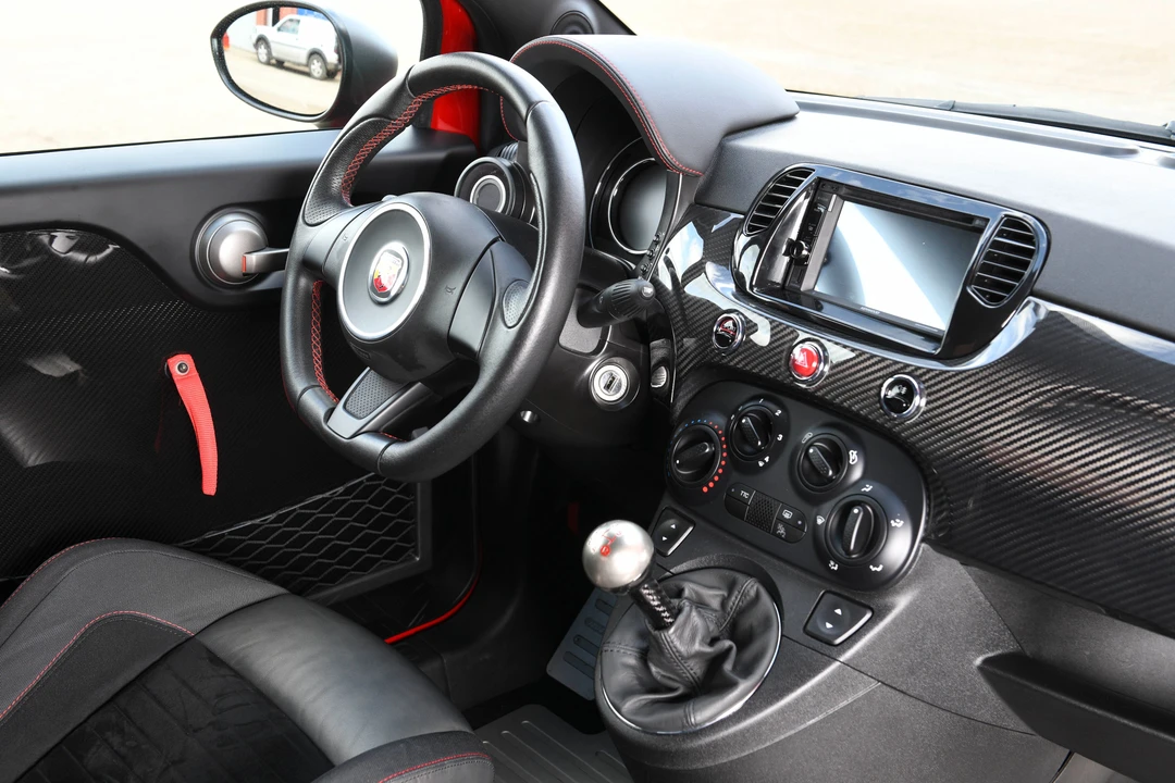 2016 Abarth - Image 7 of 31